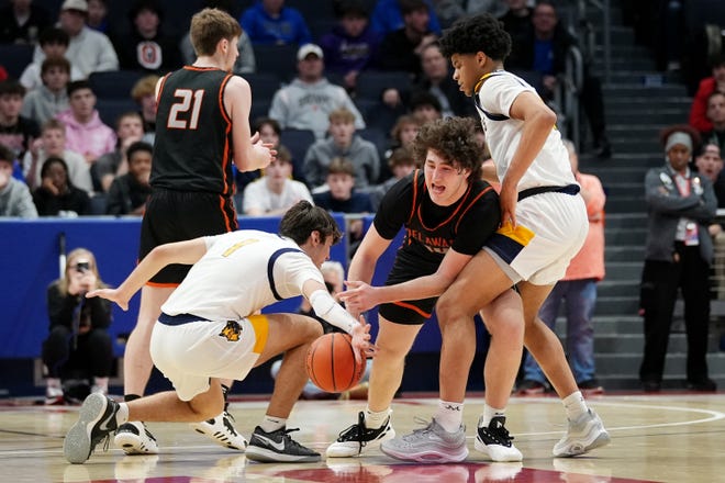 Mar 23, 2024; Dayton, Ohio, USA; Delaware Hayes' Jake Lowman (14) loses the ball during the Division I state semifinal against Cleveland St. Ignatius, at University of Dayton Arena.