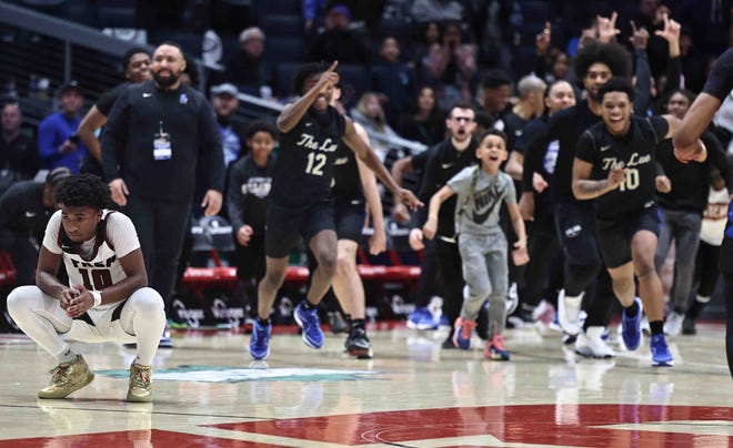 Harvest Prep guard Brandon Roddy (10) reacts to the Warriors' loss in the Division III state championship game Sunday, March 24, 2024.
